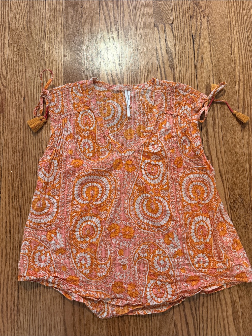 Women's Anthropologie V-Neck Tie-Sleeve Paisley Blouse in Orange and Pink